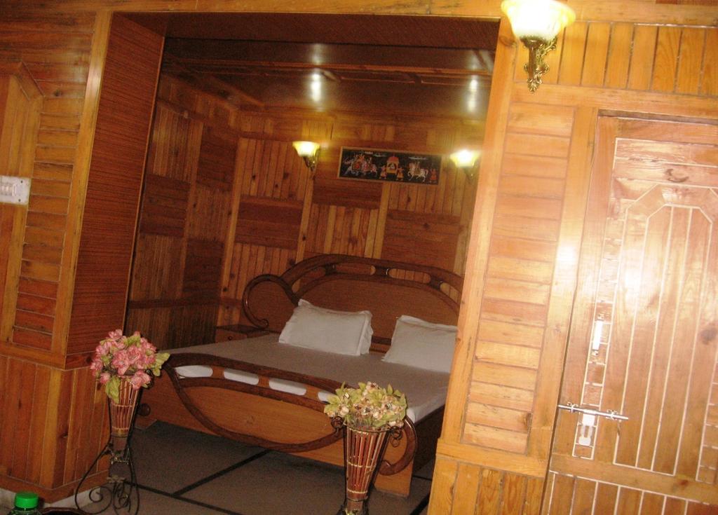 Hotel Arsh International Nainital Εξωτερικό φωτογραφία